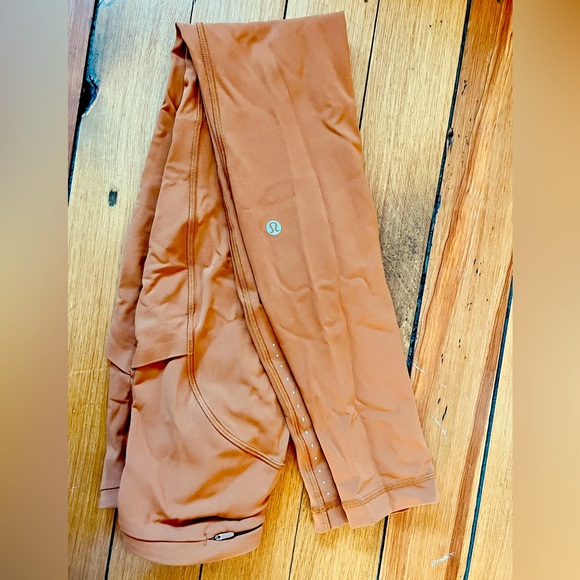 Lululemon Swift Speed Jogger in Butternut Brown - Picture 2 of 4